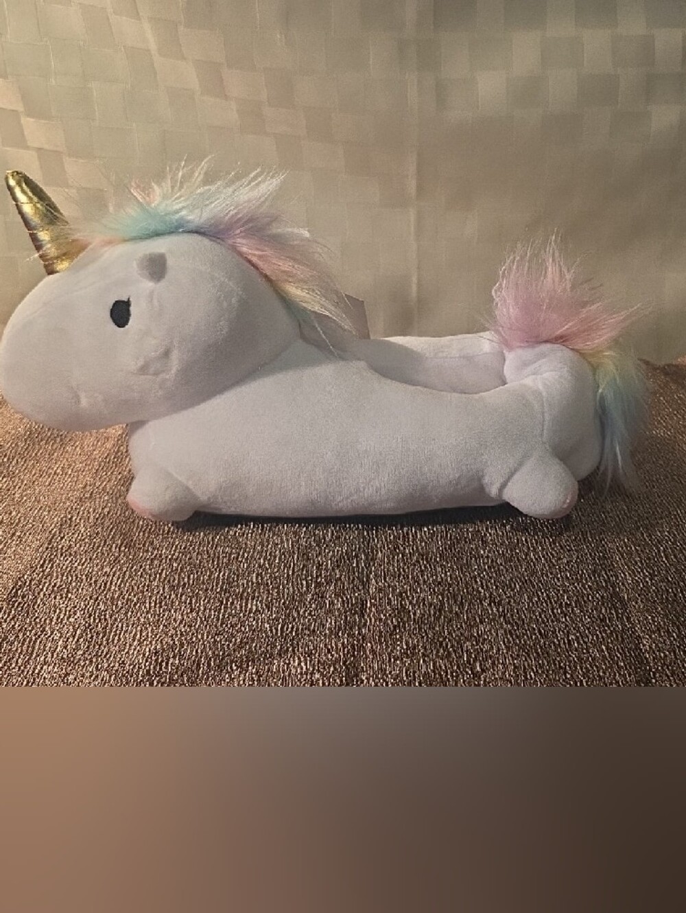 Smoko Light Up Unicorn Women's Plush Slippers - Picture 5 of 13
